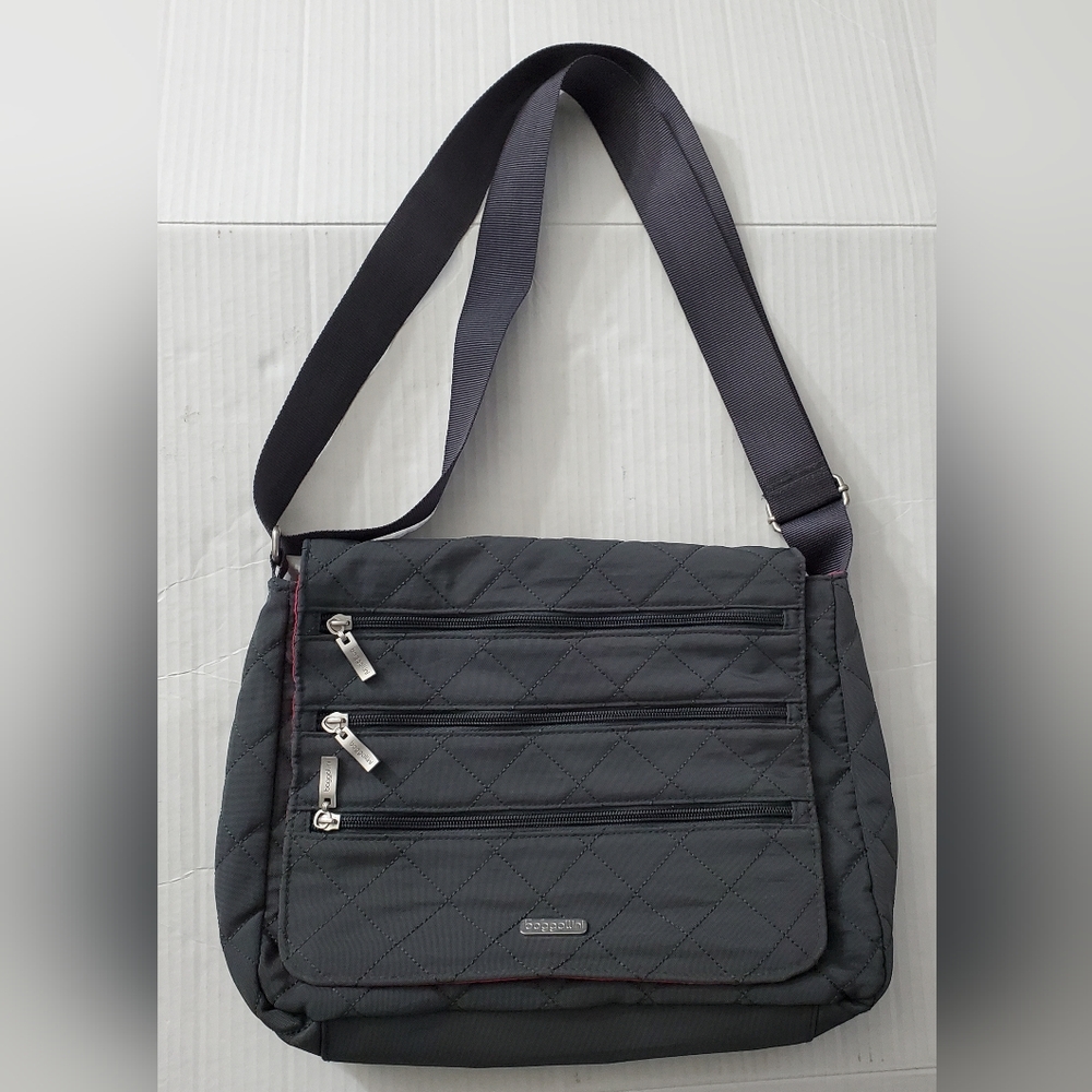Baggallini Grey Travel Crossbody Satchel padded section‎ for device